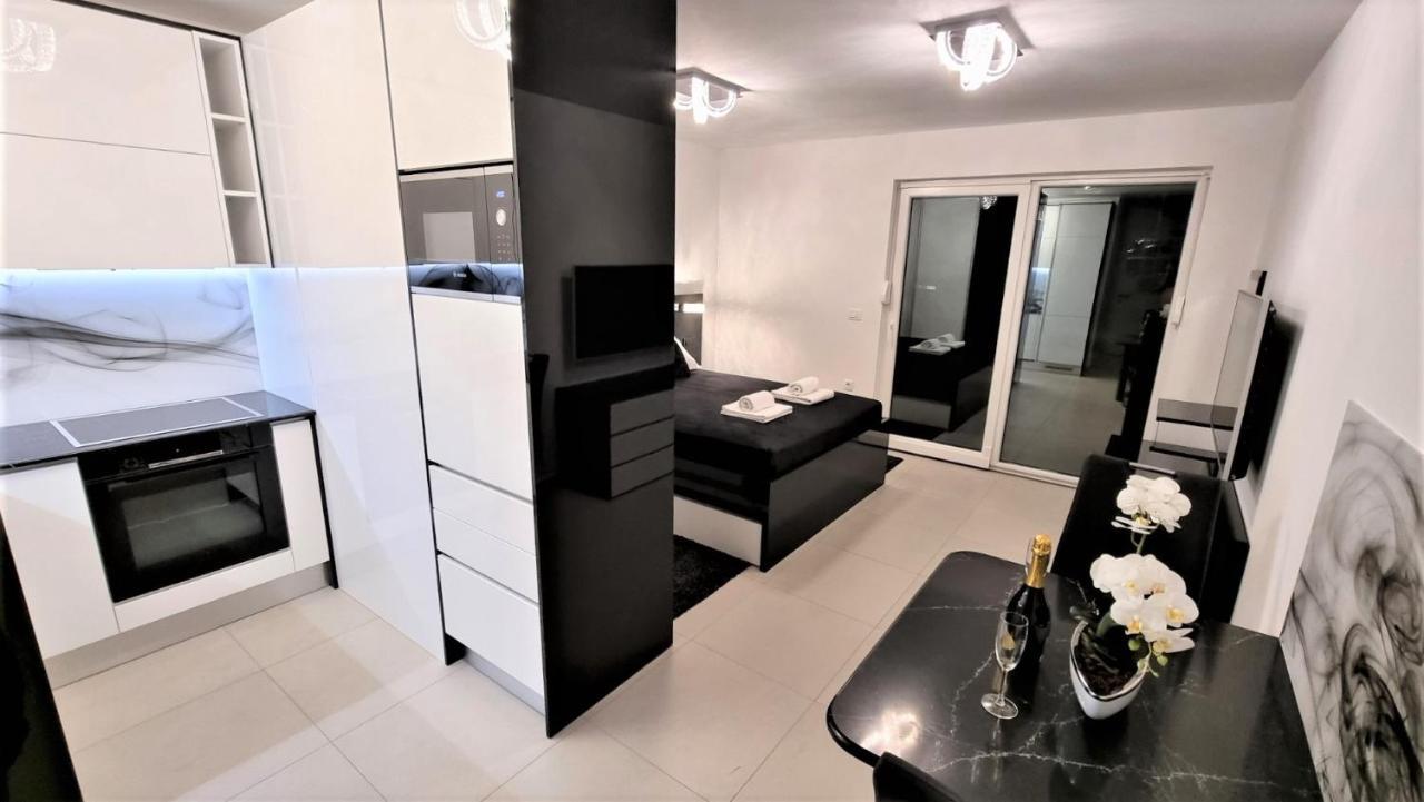 Bartol Luxury Apartments Krk Croatia, With Own Hot Tub - Whirlpool 크르크 외부 사진