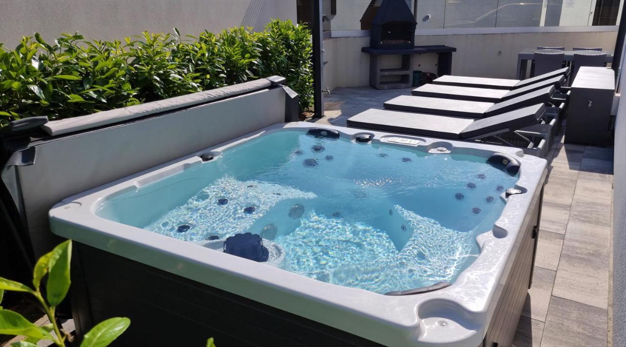 Bartol Luxury Apartments Krk Croatia, With Own Hot Tub - Whirlpool 크르크 외부 사진