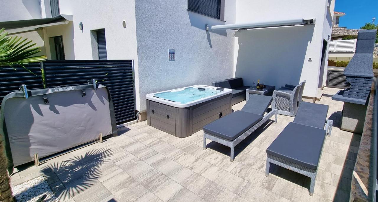 Bartol Luxury Apartments Krk Croatia, With Own Hot Tub - Whirlpool 크르크 외부 사진