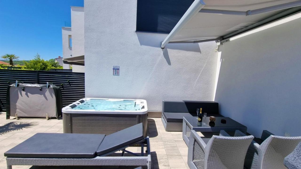 Bartol Luxury Apartments Krk Croatia, With Own Hot Tub - Whirlpool 크르크 외부 사진