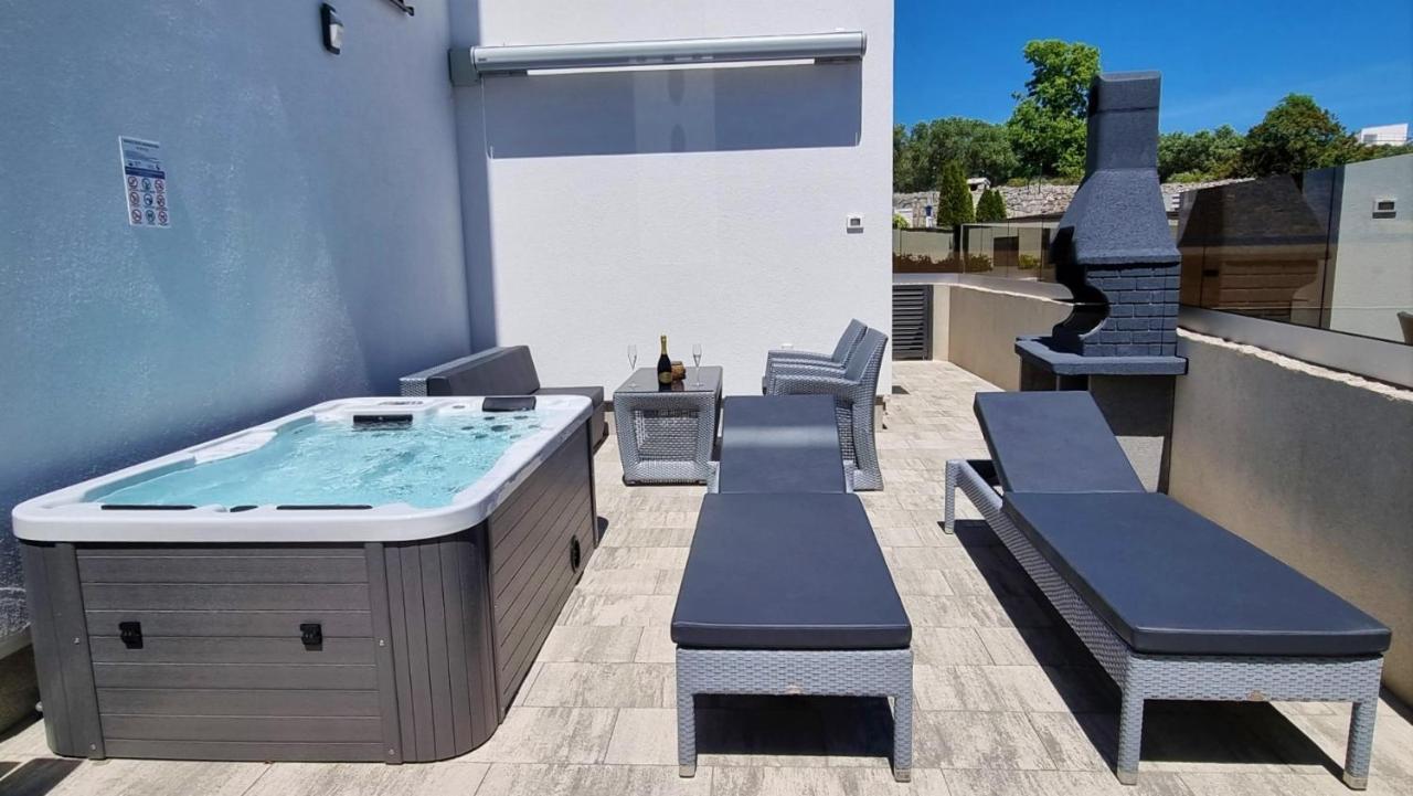 Bartol Luxury Apartments Krk Croatia, With Own Hot Tub - Whirlpool 크르크 외부 사진