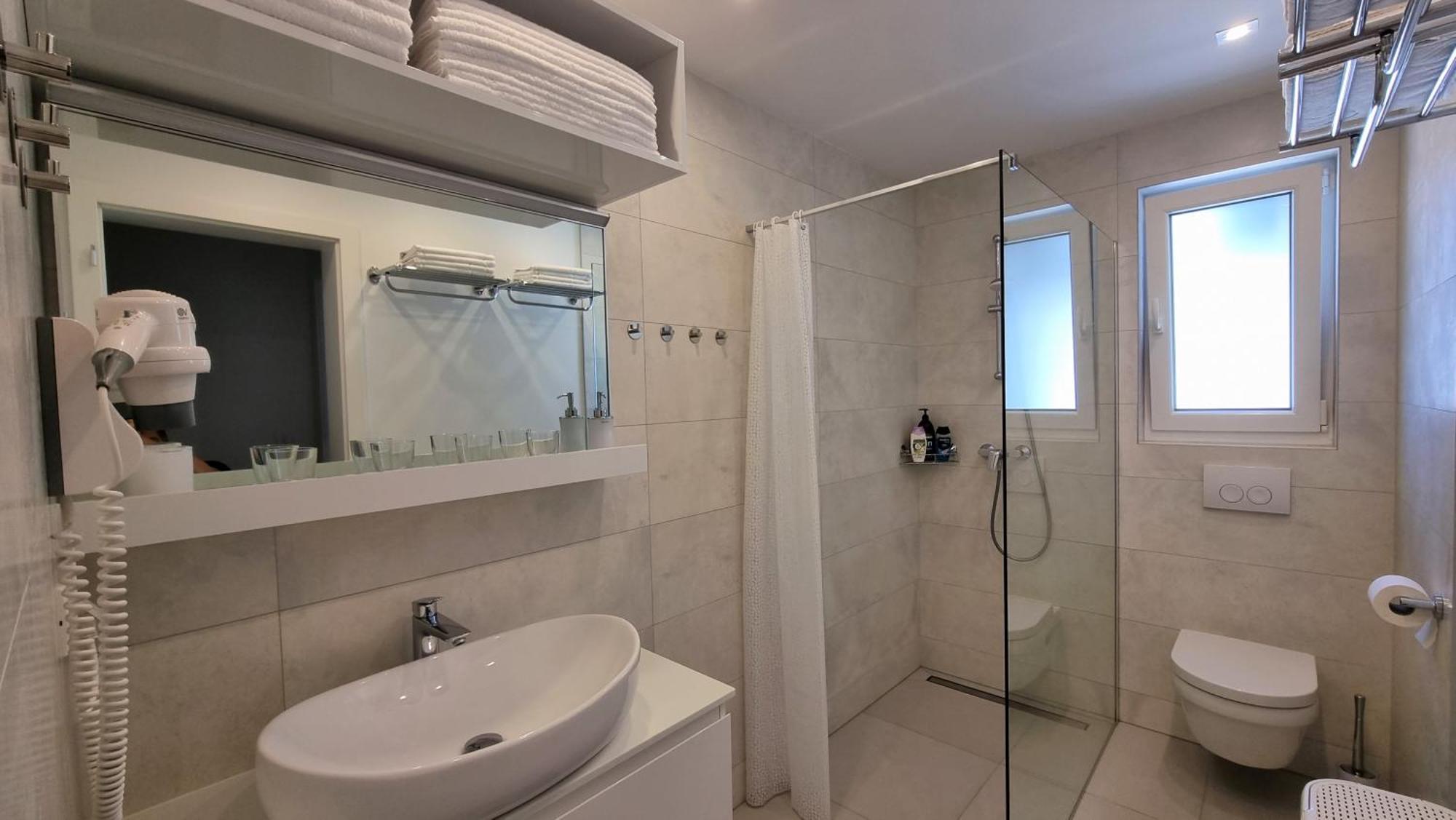 Bartol Luxury Apartments Krk Croatia, With Own Hot Tub - Whirlpool 크르크 객실 사진